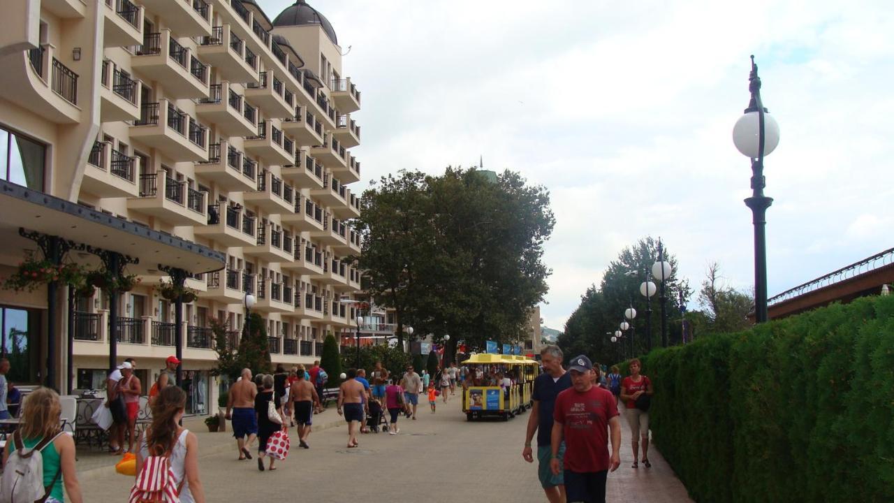 גולדן סנדס Admiral Apartments חדר תמונה