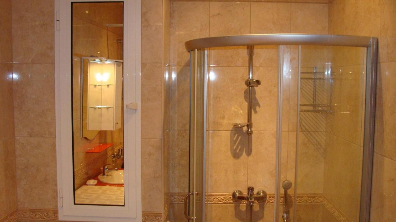 גולדן סנדס Admiral Apartments חדר תמונה