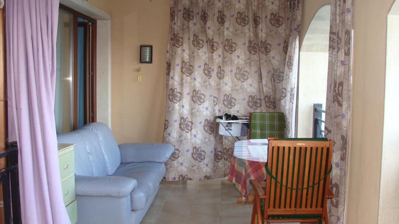 גולדן סנדס Admiral Apartments מראה חיצוני תמונה