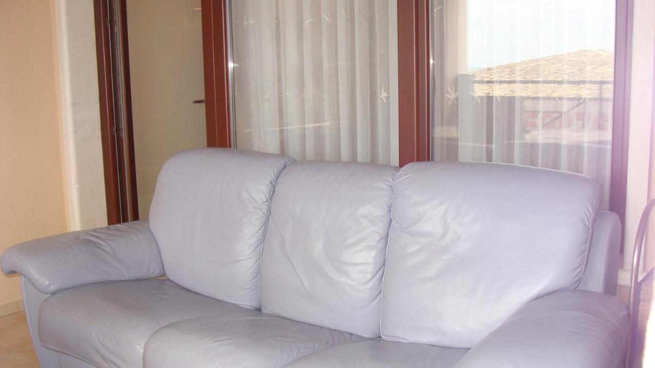 גולדן סנדס Admiral Apartments מראה חיצוני תמונה