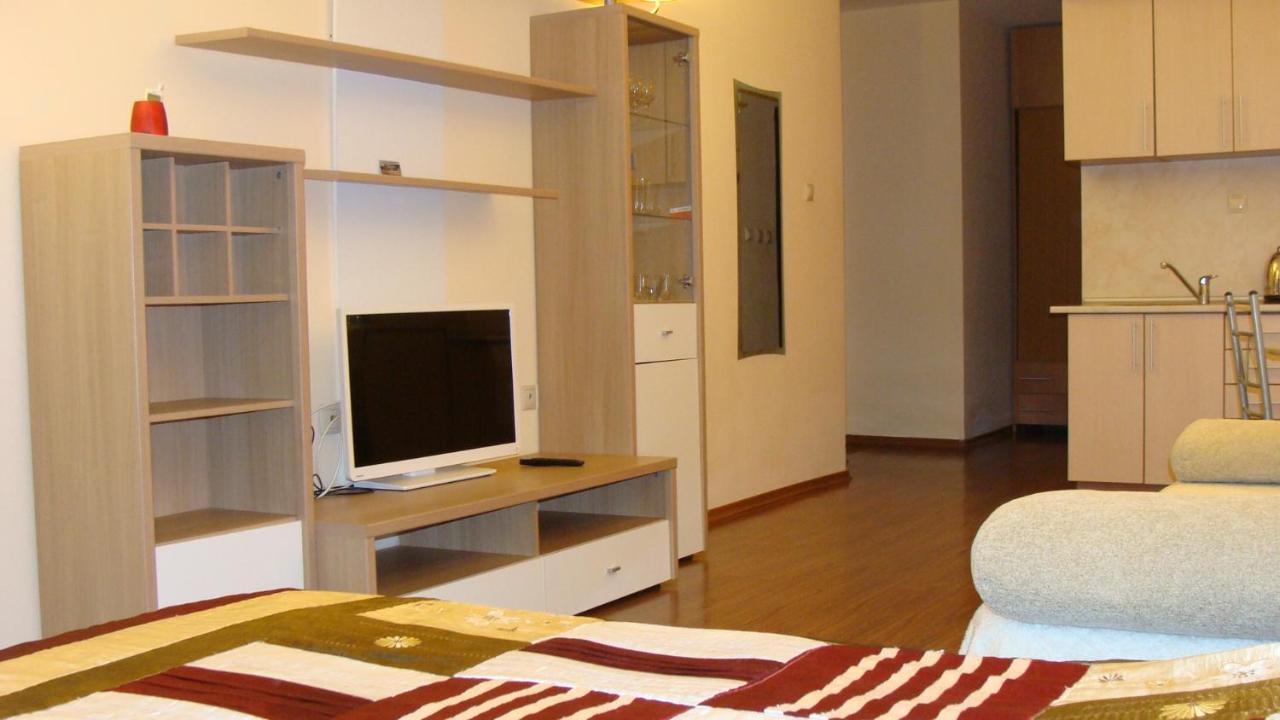 גולדן סנדס Admiral Apartments מראה חיצוני תמונה